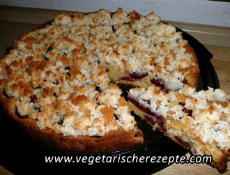 Pflaumenkuchen mit Kokosstreusel