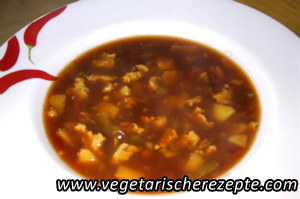 Vegane Gulaschsuppe